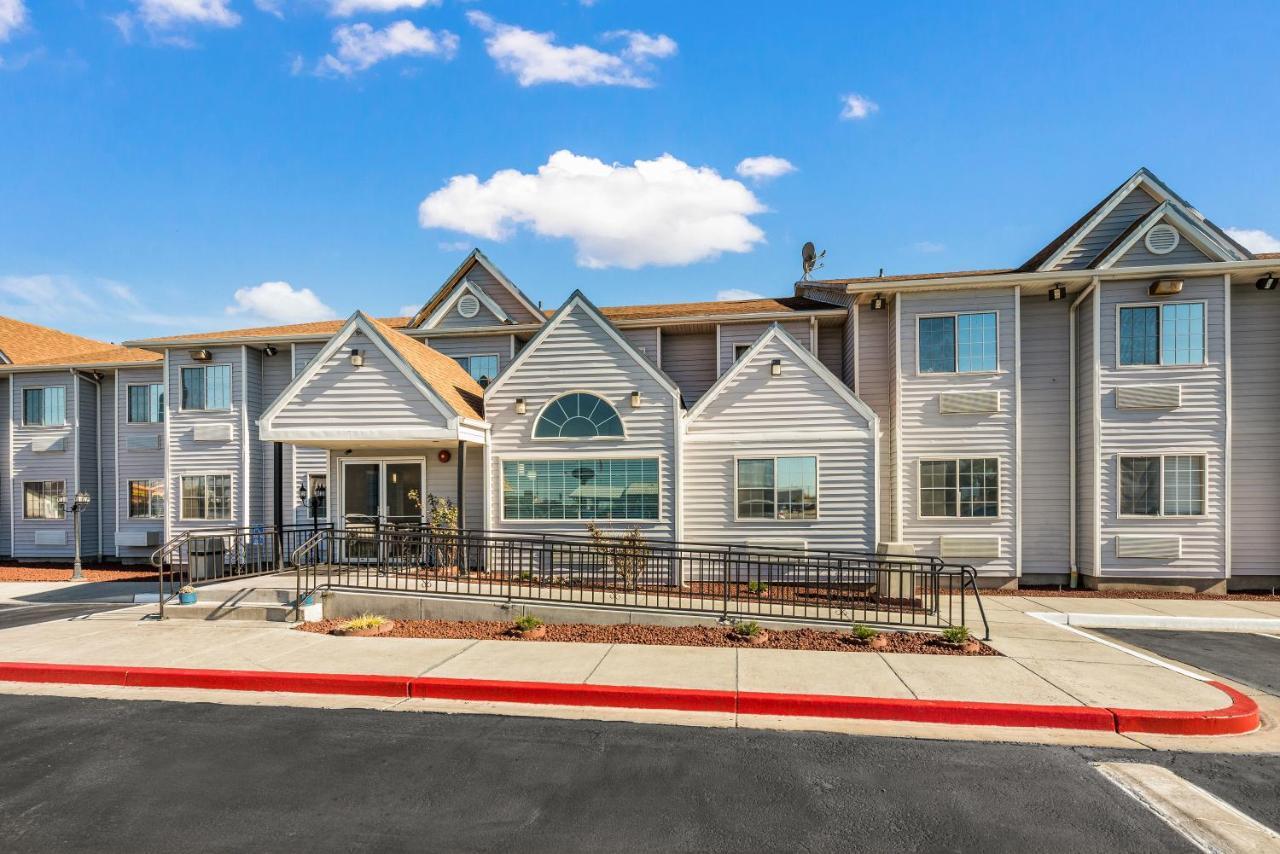Quality Inn & Suites Near Nas Fallon Luaran gambar