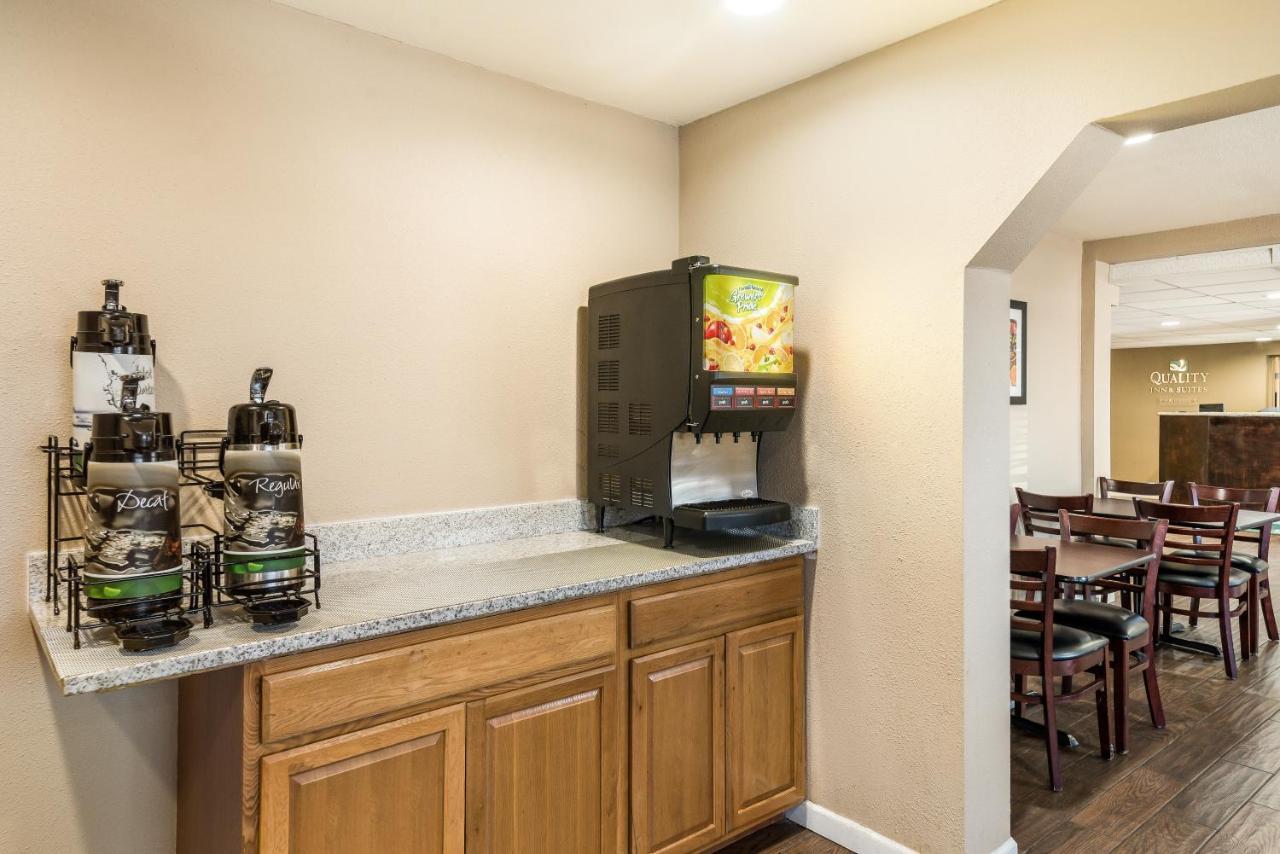 Quality Inn & Suites Near Nas Fallon Luaran gambar