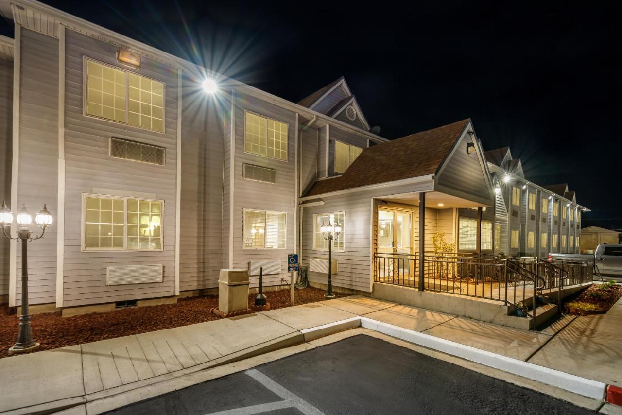 Quality Inn & Suites Near Nas Fallon Luaran gambar